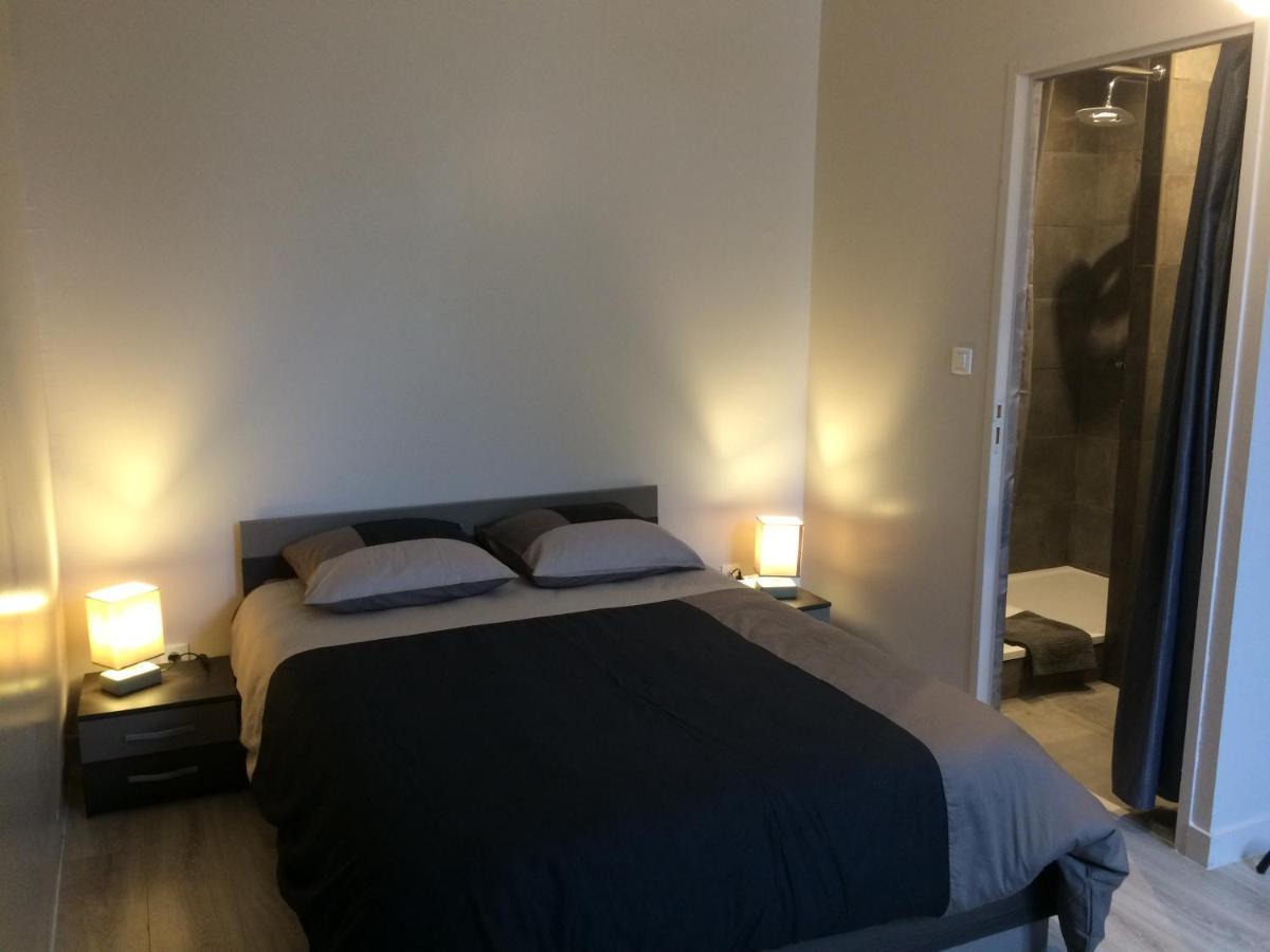 Studio Proche Gare Avec Kitchenette Et Wifi - Porte Rouge Thiviers Esterno foto