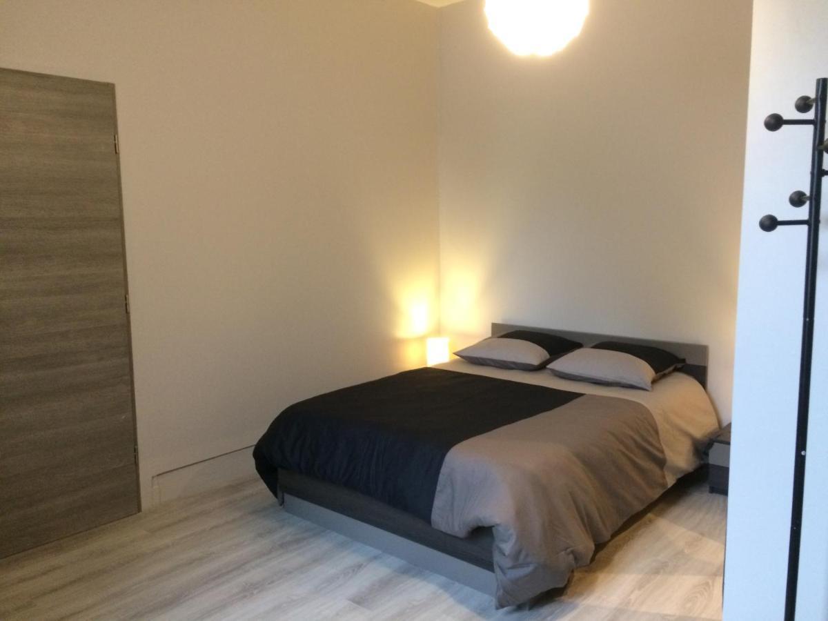 Studio Proche Gare Avec Kitchenette Et Wifi - Porte Rouge Thiviers Esterno foto
