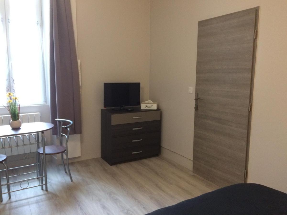 Studio Proche Gare Avec Kitchenette Et Wifi - Porte Rouge Thiviers Esterno foto